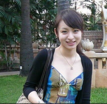 床上的床单场景原版